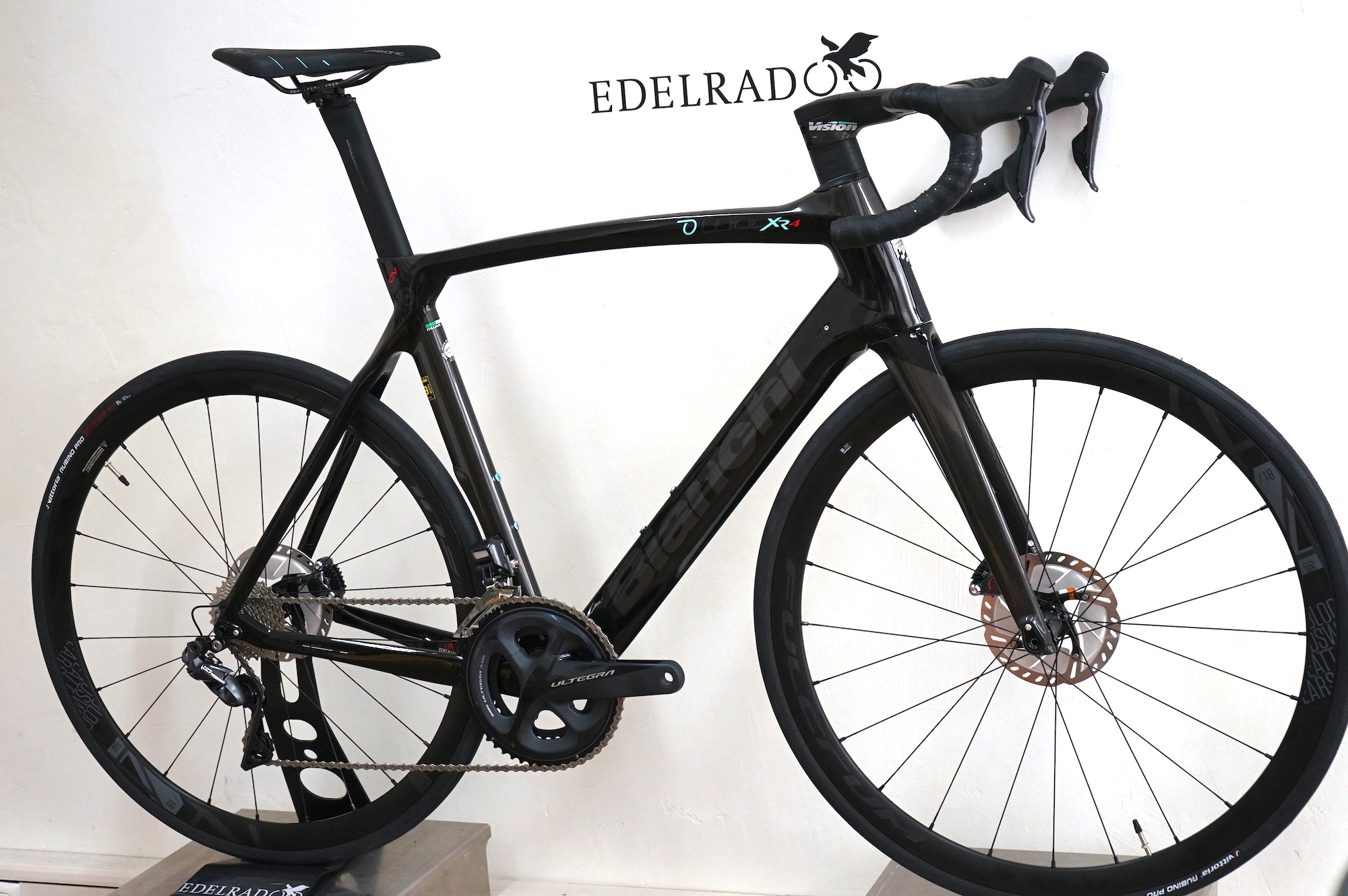 Bianchi OLTRE XR4 Disc Ultegra Di2 11SP 52/36 (2020) Color: 2R