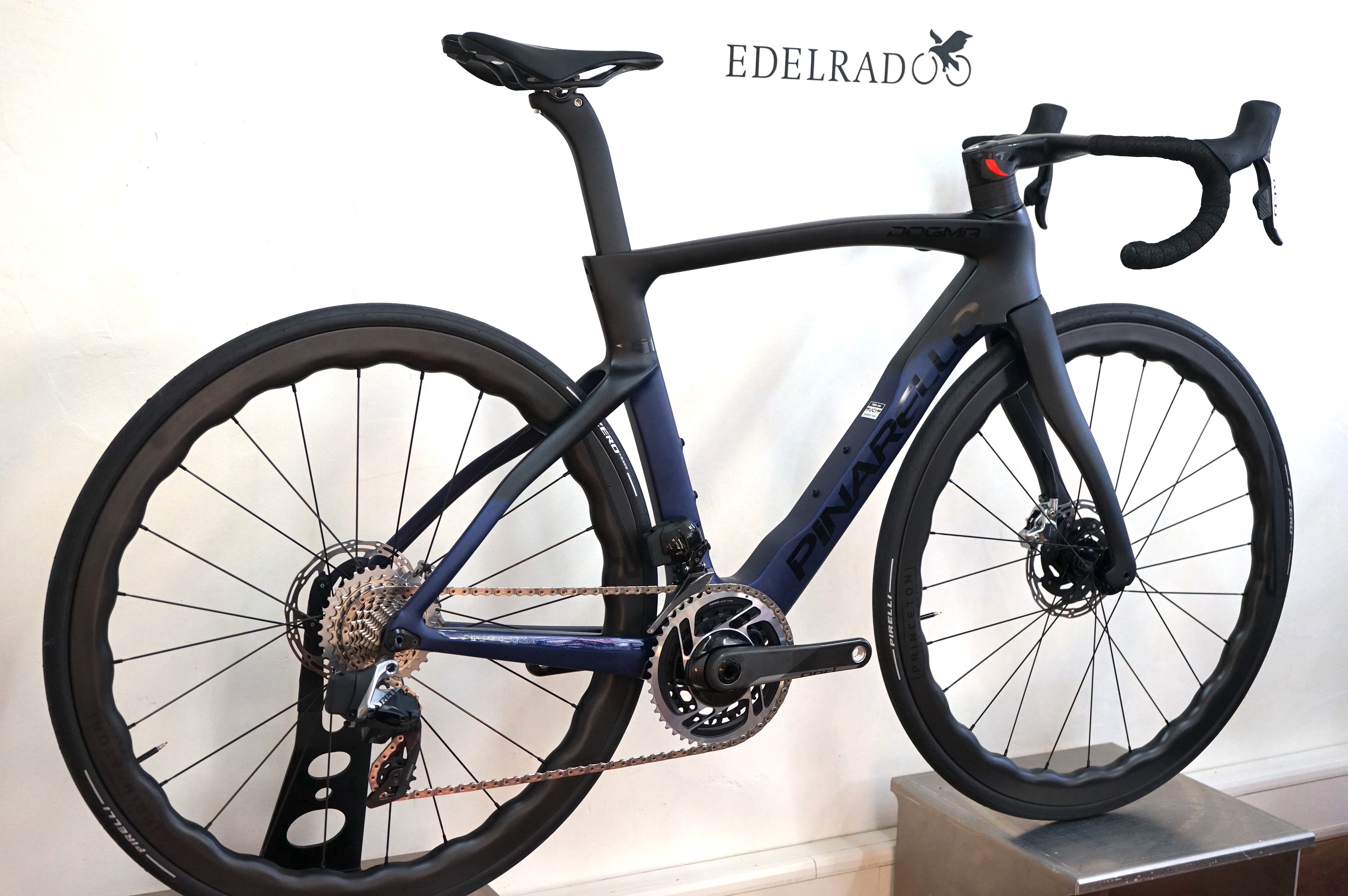 Pinarello DOGMA F disc (2023) Sram Red eTap AXS 2x12 Princeton Grit 4540 midnight-blue (B614)