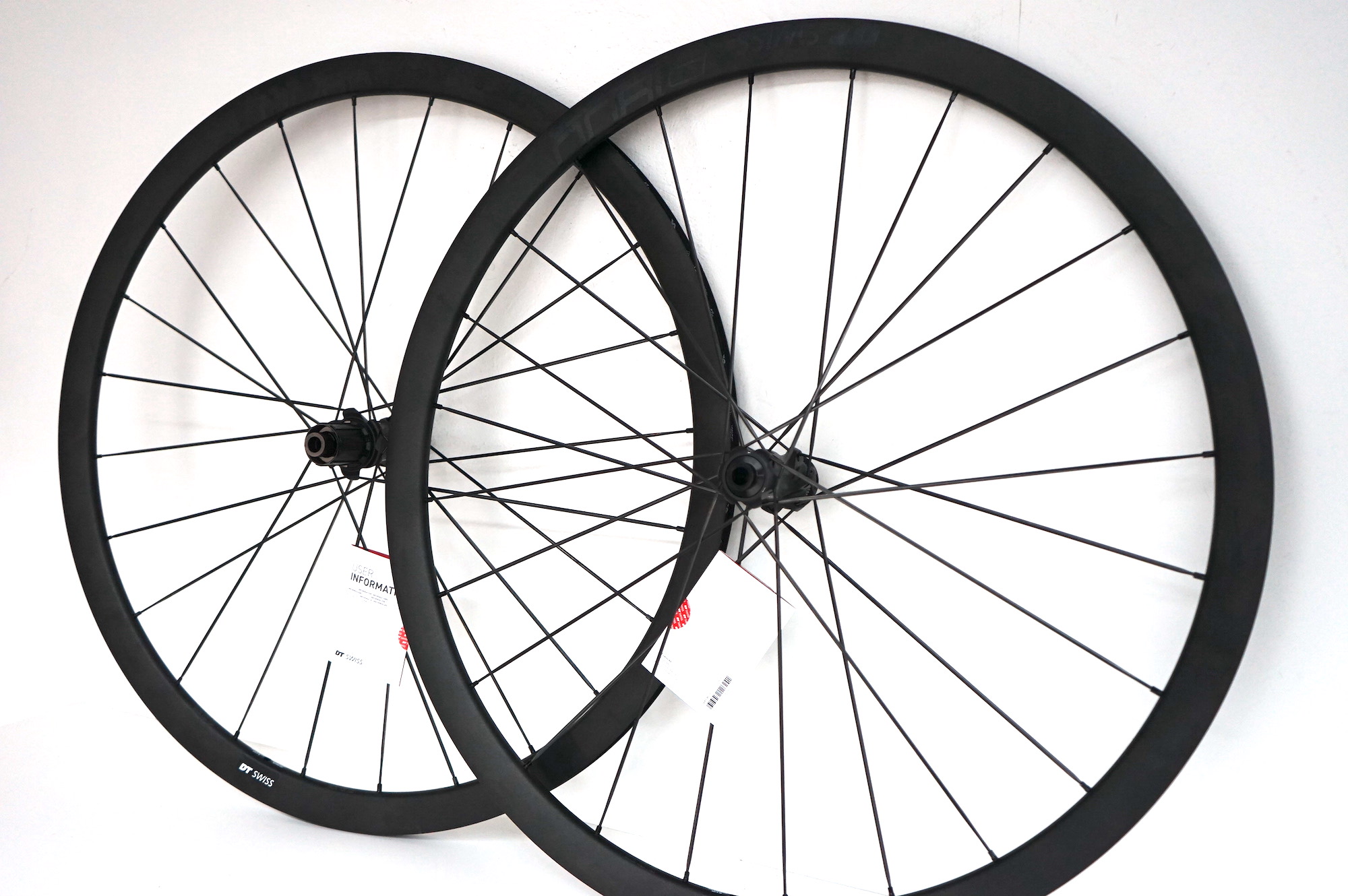 DT Swiss P1800 disc-brake 32mm Centerlock (VR 12x100 / HR 12x142)