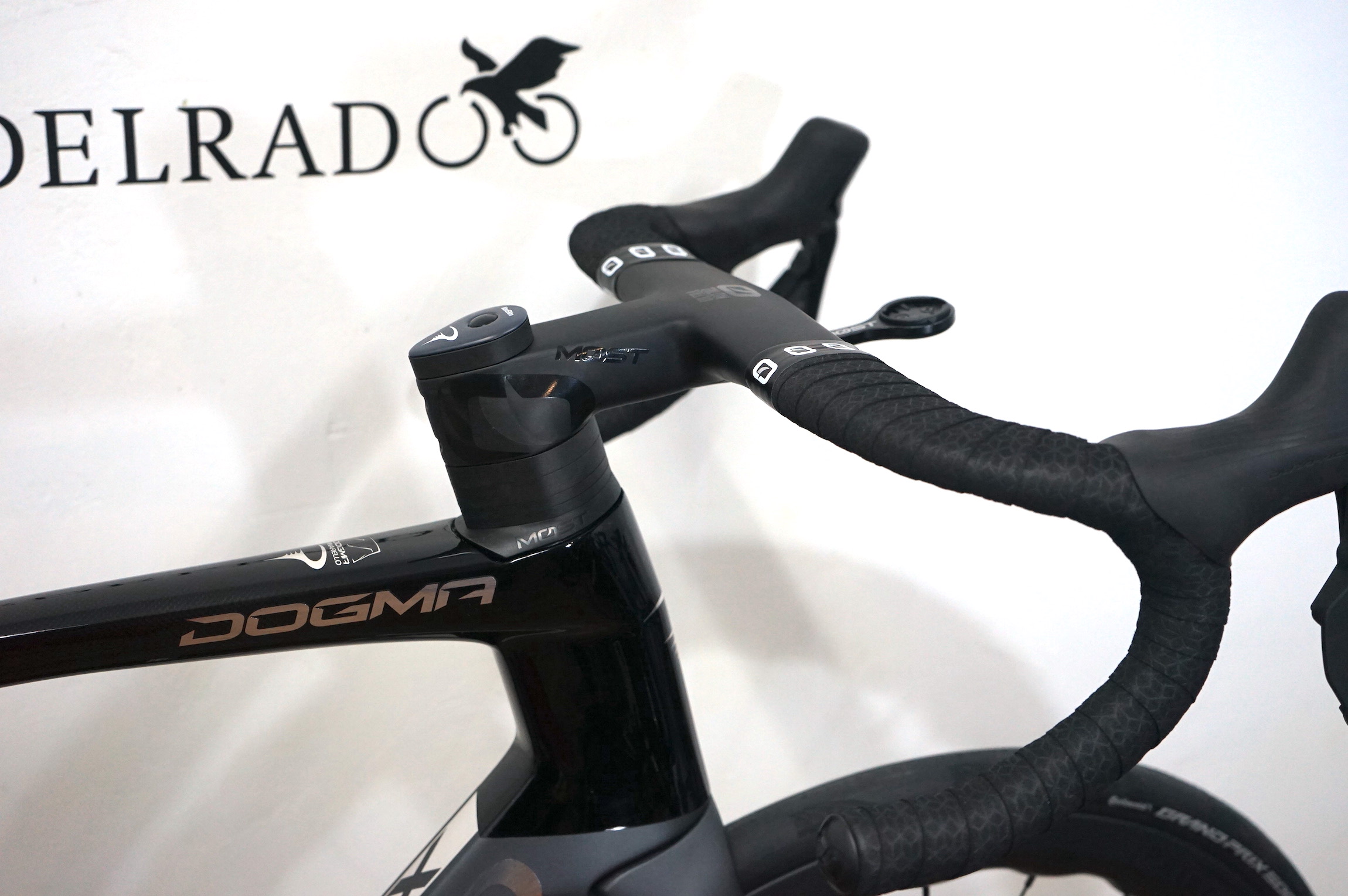 Pinarello DOGMA X disc (2024) DuraAce Di2 2x12 2x12 Princeton Grit 4540 (color CE202)