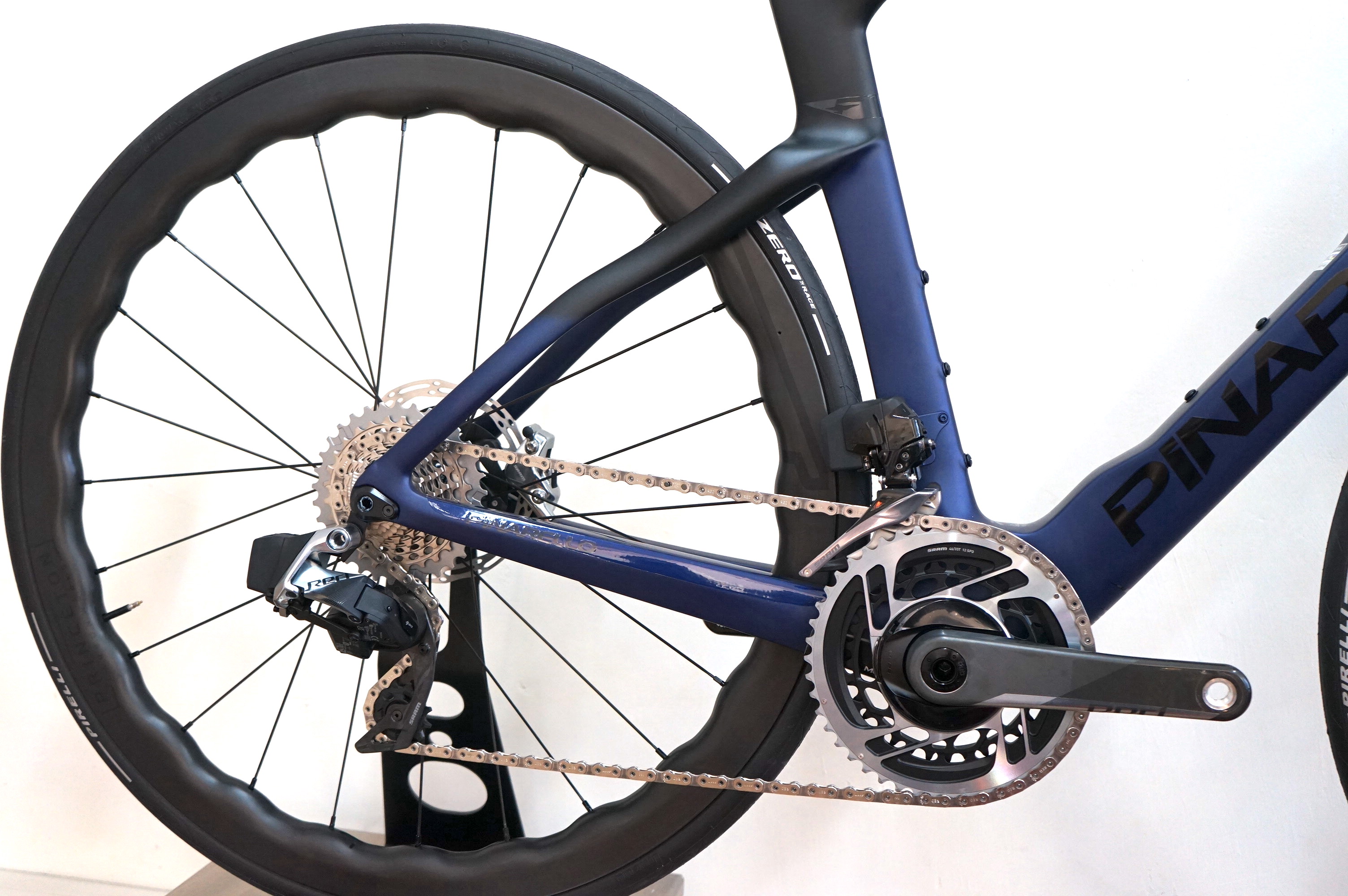 Pinarello DOGMA F disc (2023) Sram Red eTap AXS 2x12 Princeton Grit 4540 midnight-blue (B614)