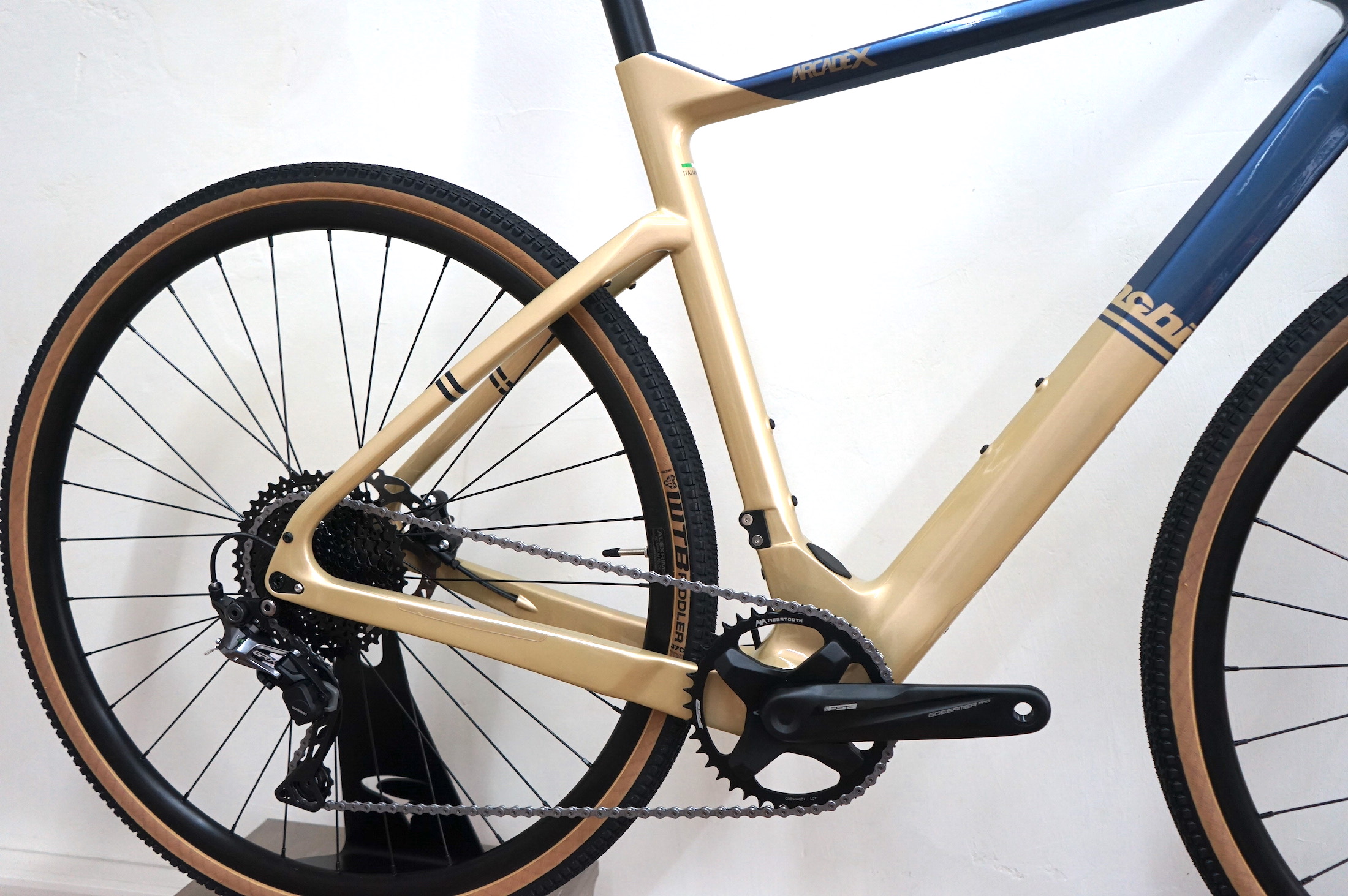 Bianchi Arcadex GRX 600 1X11 (2023) YSBX3 (GY - GOLD STORM/BLUE NOTE GLOSSY)