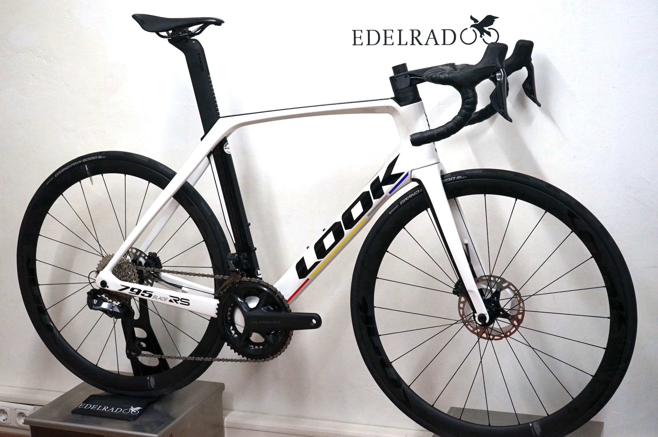 Look 795 Blade RS Disc Ultegra Di2 2x12 und Carbon Clincher R38D (2022)