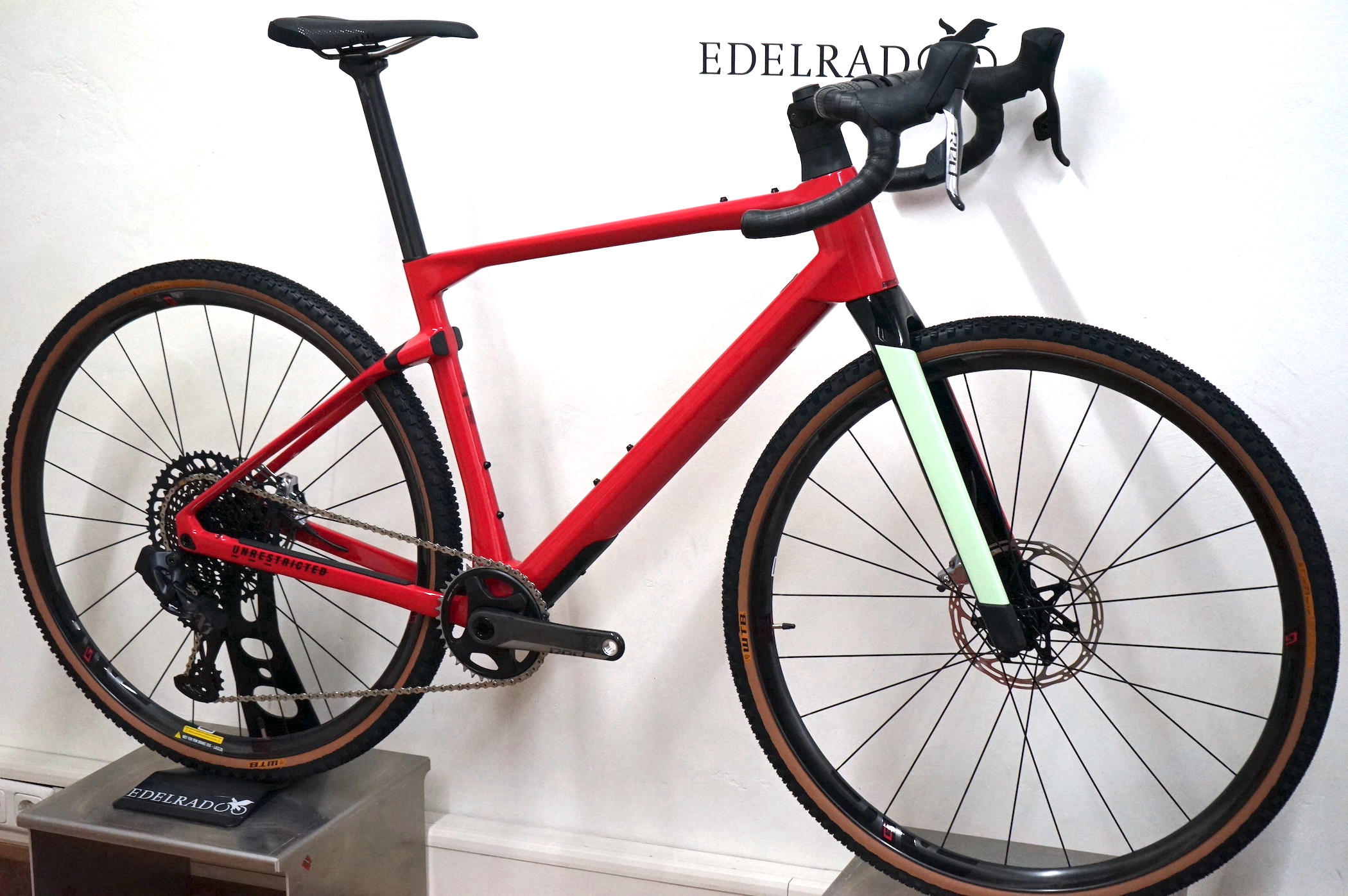 BMC URS 01 ONE (2022)  Sram Red eTap/Eagle XX1 AXS 1x12