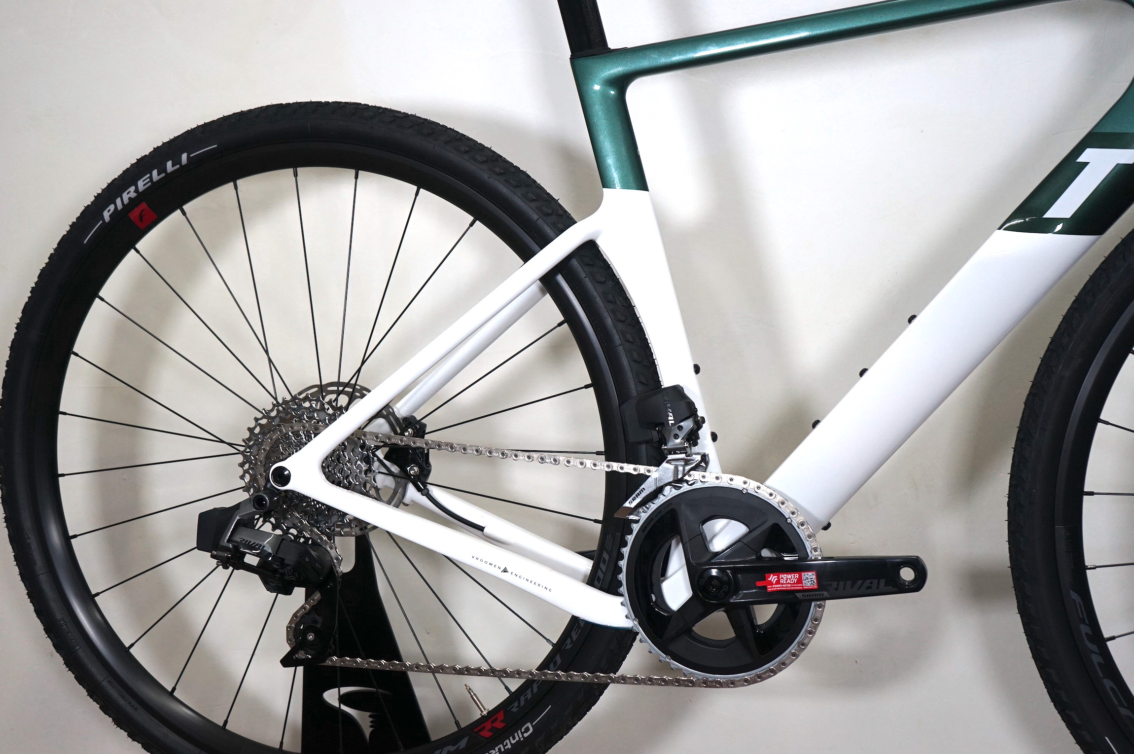 3T Exploro Race Sram Rival AXS 2x12 (2022) - RACE MAX emerald/white