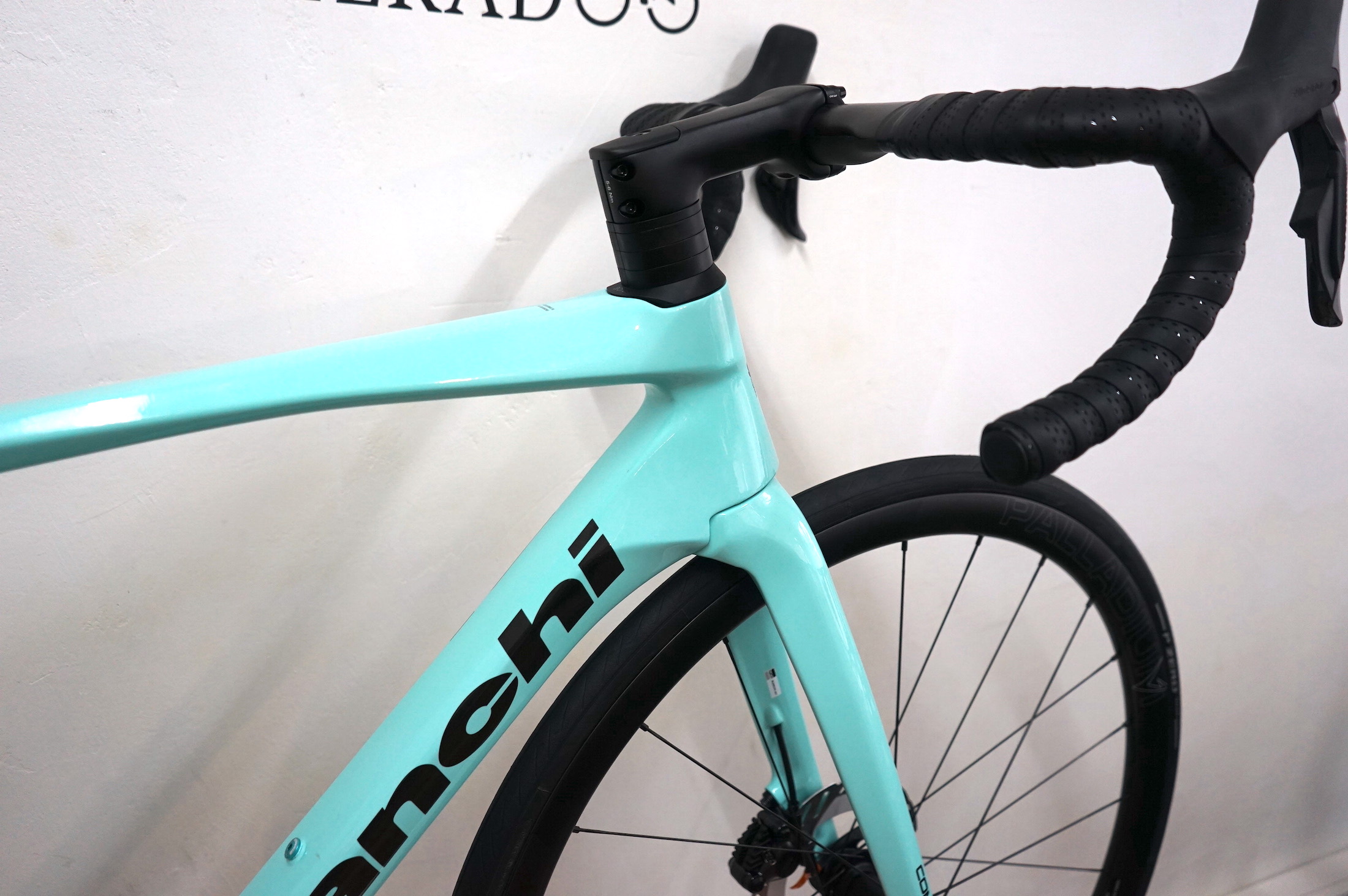 Bianchi SPECIALISSIMA Comp (2024) Ultegra Di2 2x12 (YTB46 MQ)