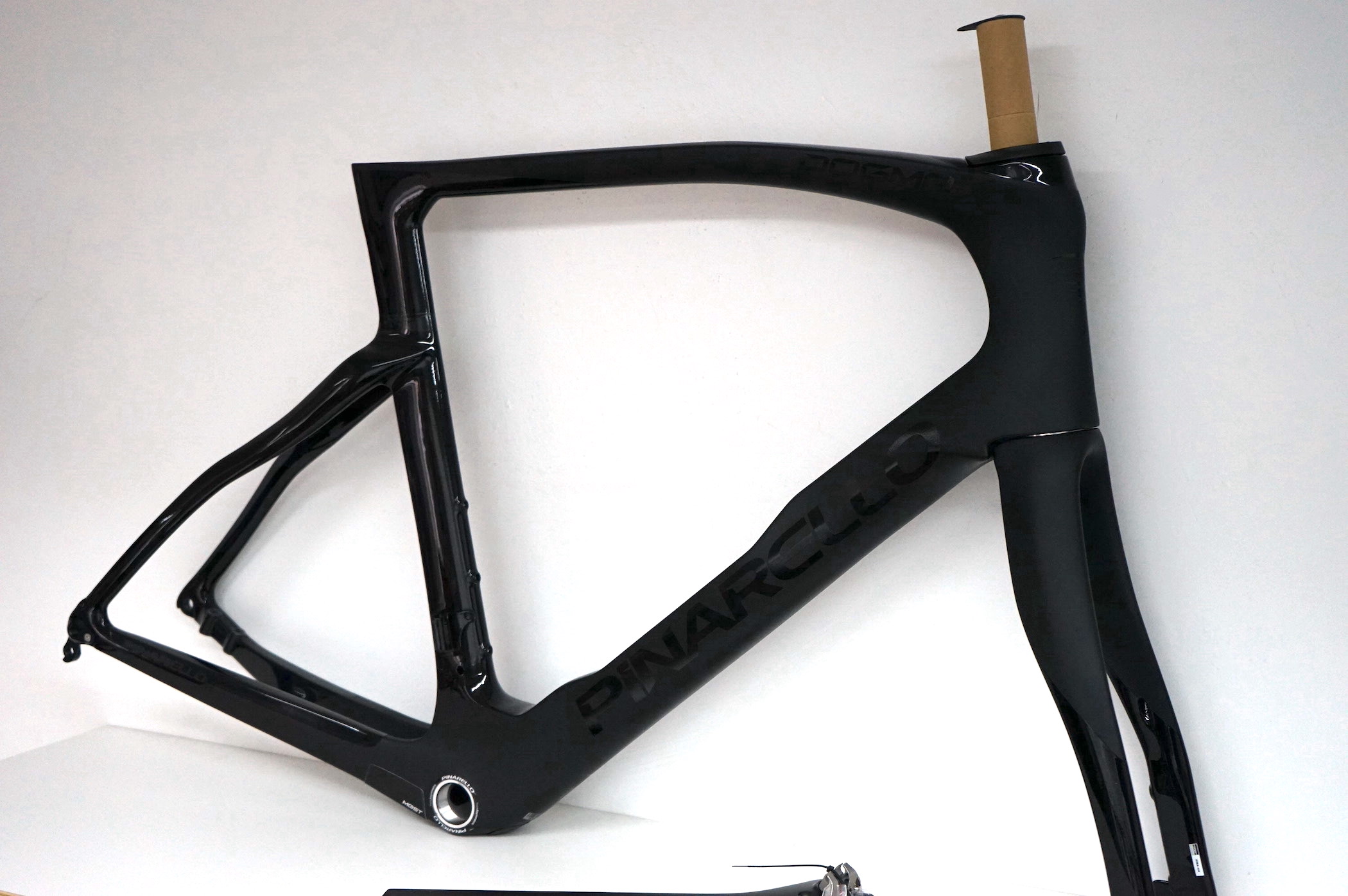 Pinarello Dogma F Disc-Brake Rahmenset BoB (black on Black) CB615